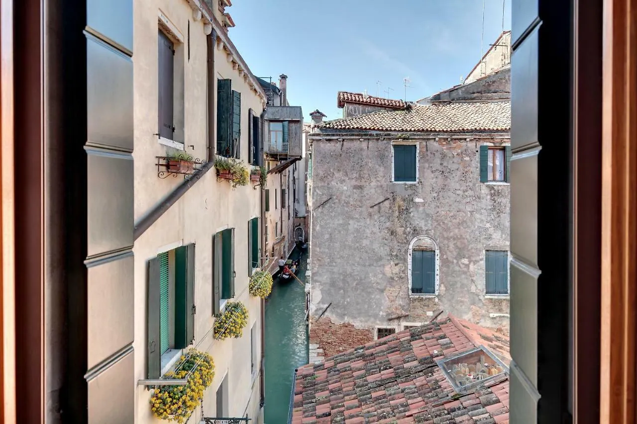 Apartment Ferienwohnung Nikki House Venedig